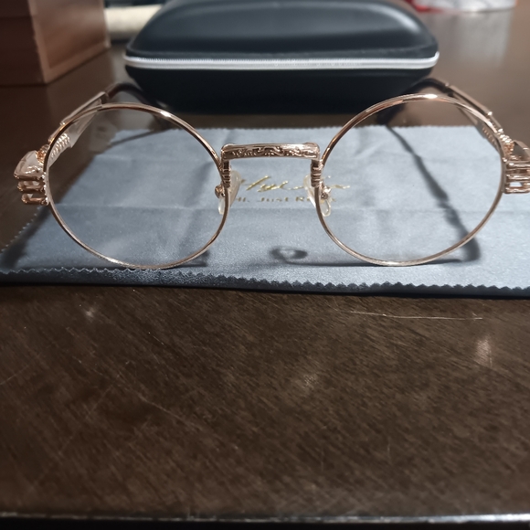 Gold Round Glasses with Case - Picture 7 of 7